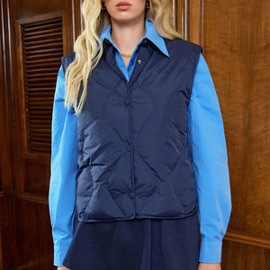 Chaqueta de Plumón Gruesa y Cálida con Cuello Alto para Invierno, Chaleco de Plumón para Mujer, Personalización OEM - Product Image 5