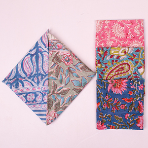 Pañuelo Bandana de Algodón Orgánico con Estampado Paisley, Hecho a Mano, de Lujo, Ecológico, para Regalo de Mujer - Product Image 4