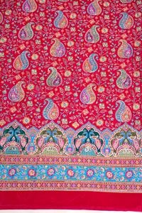 ผ้าพิมพ์ลายดอกไม้เพสลีย์สีชมพูธรรมชาติแบบเครป พร้อมขอบตกแต่งอย่างสวยงาม เหมาะสำหรับทำชุดคุर्ติ - Product Image 3