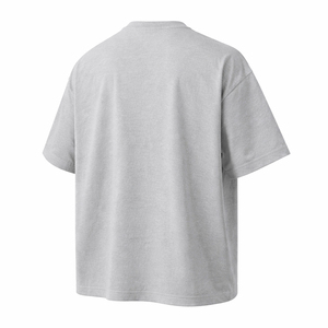เสื้อยืดคอกลมสีเทาสำหรับผู้ชาย แขนสั้น ทรงปกติ ผ้าฝ้ายเจอร์ซีย์ 100% สีพื้น ดีไซน์คอกลม - Product Image 2