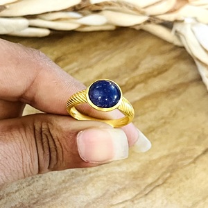 Unique Design Boho Solitaire <b>Ring</b> Minimalist Brass <b>Rings</b> Women 18k Gold Plated Textured <b>Lapis</b> <b>Lazuli</b> Jewelry Wholesale/OEM/ODM - Product Image 2