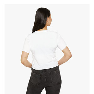 Crop top blanc pour femme, idéal pour les festivals – T-shirt court vierge en gros – Impression de logo personnalisé à la demande, sérigraphie, DTG - Product Image 1