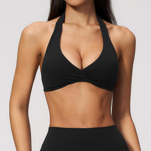 Ensemble de sport confortable pour femme grande taille : soutien-gorge de yoga extensible et legging (haut et bas) avec maintien moyen pour usage quotidien actif - Product Image 1