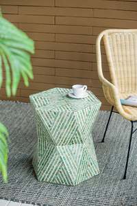 Mesa decorativa con acentos de concha de capiz a rayas verdes, taburete de mosaico de nácar con forma de reloj de arena, muebles decorativos de nácar para dormitorio y sala de estar - Product Image 4