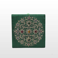 Boîte de rangement pour bijoux en velours de viscose de qualité supérieure, faite à la main, avec un motif floral carré, broderie à la main, décoration moderne pour la maison, taille personnalisable