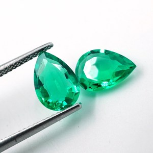 Paire de pierres précieuses émeraudes cultivées en laboratoire, vertes, taille poire 9x6mm (2 pièces) HAYAAT GEMS pour la fabrication de bijoux, 2,15 carats - Product Image 3