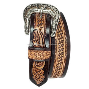Ceinture en cuir western unisexe, faite sur mesure, à deux tons, avec un motif tressé et floral gravé à la main, et boucle en argent. - Product Image 2