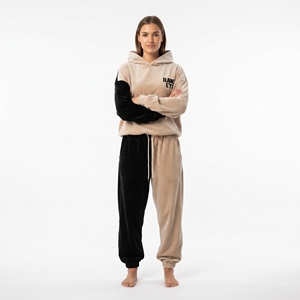 Ensemble de survêtement décontracté pour femme en velours de qualité supérieure, color block beige et noir, à manches longues et coupe ample - Product Image 4