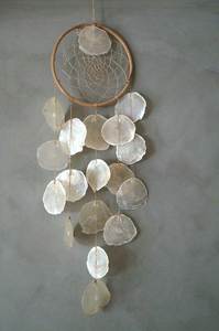 Disque de coquillage Capiz naturel, double trou, fait main, luxe moderne, blanc irisé, pendentif de mariage, ornement suspendu, artisanat - Product Image 5