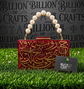 Pochette élégante en résine faite à la main pour femme, avec calligraphie arabe, poignée en perles, coque rigide, pour fêtes et mariages - Product Image 5