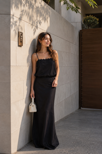 Robe de soirée formelle noire tissée bohème écologique en satin avec dentelle, coupe crayon midi, manches courtes, taille haute, OEM Boutique - Product Image 6