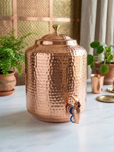 Dispensador de agua de cobre hecho a mano con tapa, estilo chino tradicional, gran capacidad, uso doméstico - Product Image 1