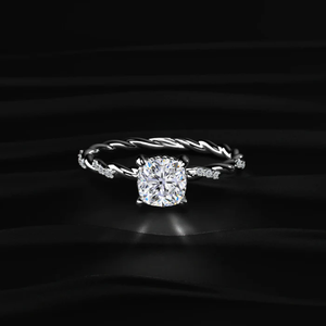 Nouvelle Collection Bague de Fiançailles Moderne en Diamant avec Bande Pavée Torsadée et Diamants Sertis, Clarté VVS-VS, Certifiée IGI, à Vendre - Product Image 1