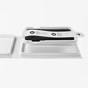 ชุดติดตั้งกระจกนิรภัยแบบไร้ฝุ่นในกล่องกระดาษ ฟิล์มกันรอยแบบเรียบง่ายสำหรับ iPhone 15/16/17 Pro Max - Product Image 4