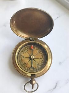 Boussole en laiton à bouton-poussoir, instrument nautique de précision, design en verre, élégante décoration de bureau, cadeau fonctionnel - Product Image 4