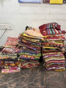 Lot en gros de couvertures Kantha indiennes faites à la main vintage : couvre-lit réversible en coton, couvre-lit assorti style bohème - Product Image 3