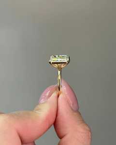 Anillo de Diamante Cultivado en Laboratorio de 3.01CT VS1 con Corte Radiante, Oro Sólido de 14K, Regalo Perfecto para Bodas y Fiestas para Enamorados - Product Image 3