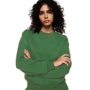 เสื้อสเวตเชิ้ตและเสื้อฮู้ดคอกลมไซส์ใหญ่สำหรับผู้หญิงแบบ OEM พร้อมลายปัก ดีไซน์ป้องกันขนร่วง มีแบบไม่มีลายให้เลือก - Product Image 2