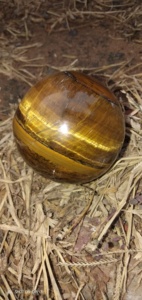 Sphère gravée en œil de tigre jaune naturel, décoration d'intérieur, cadeau d'Halloween et de Noël, boule de cristal - Product Image 4
