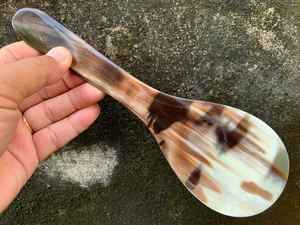 Prix imbattable pour cuillère en corne de buffle véritable, écologique, style amour, pour thé, café, repas, artisanat naturel - Product Image 1