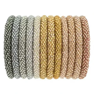 Bracelets en perles de verre ovales faites à la main, écologiques, de qualité supérieure, en couleurs mélangées pour la Saint-Valentin et Noël par HF CRAFTS - Product Image 4