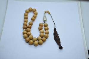 Cuentas de Tasbih Finas, Mala Musulmana, Cuentas de Oración Islámicas, Madera Riddhi Siddhi, Color Marrón Dorado Oscuro Natural - Product Image 3