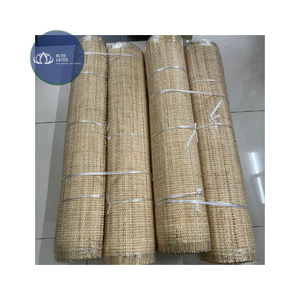 MÁS VENDIDO Lámina de Mimbre Natural Sostenible con Patrón Cuadrado de Loto Azul - Product Image 1