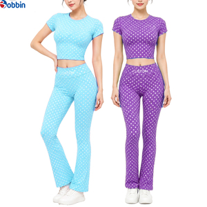 Conjunto de 2 Piezas Personalizado para Mujer, Verano, Top Corto de Manga Corta con Estampado de Lunares Negros y Pantalones Acampanados con Logotipo Personalizado, Casual, para Toda Temporada - Product Image 5