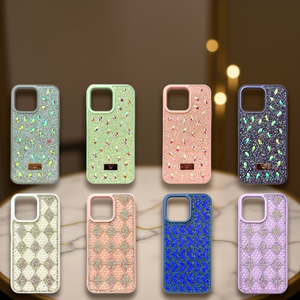 เคสโทรศัพท์มือถือรุ่น 16 Pro สไตล์หรูหรา ประดับกลิตเตอร์เพชร กันกระแทก ผลิตจาก TPU+PC ไม่มีที่จับ - Product Image 2