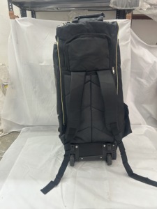 Sac à dos trolley pour kit de cricket Mannu Sports Player Edition 50-70L Haute qualité - Product Image 4