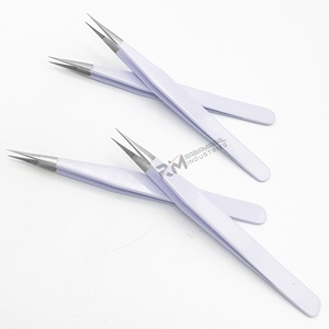 Pince à épiler de précision RMI Private Custom 90 degrés en acier inoxydable nano, noire-or, à pointe en fibre pour extensions de cils volume - Product Image 6