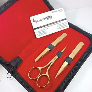 ชุดแหนบถอนคิ้วสแตนเลสสีทองจำนวนสูงปลายแหลมสำหรับขนตาใช้ในกระเป๋าหนังสีดำ - Product Image 2