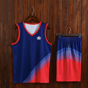 Ensemble de maillots de basket-ball personnalisés pour hommes adultes, col en V, sans manches, en polyester/coton respirant, taille élastique, coupe personnalisée - Product Image 1
