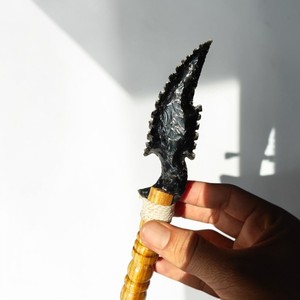 Handmade <b>Raw</b> Stone Arrowhead Dagger with Wooden Handle Carved <b>Crystal</b> Knife Collectible Art Piece Love Theme Wedding Decoration - Product Image 2