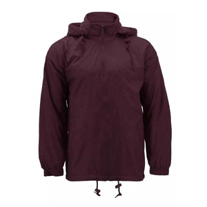 Veste coupe-vent à capuche grande taille personnalisée et abordable pour hommes, design patchwork, imperméable, 100% polyester, couleurs bordeaux et gris - Product Image 1