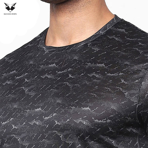 เสื้อยืดออกกำลังกายผู้ชายคอกลมทรงเข้ารูปคุณภาพสูงสุดแบบเรียบง่ายสำหรับฟิตเนสและยิม ปี 2026 รับผลิตตามสั่ง ซักเครื่องได้ ราคาขายส่ง - Product Image 6