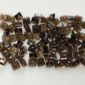 ควอตซ์สโมคกี้ธรรมชาติ 6 มม. ทรงสี่เหลี่ยมเจ้าหญิงคัท คุณภาพดีที่สุด พลอยเม็ดเดี่ยวสำหรับทำเครื่องประดับและสร้อยคอ - Product Image 3