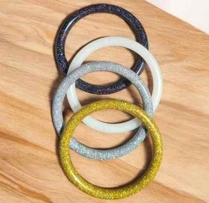 Bracelet élégant en résine pour femmes, bijoux légers et tendance pour tenues décontractées et formelles, bracelets pour femmes, artisanat en résine - Product Image 1