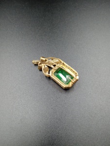 AMAIRA JEWELS Emerald Cut Green Stone (Moissanite Polki) <b>Gold</b> Plated Plant Design Brooch Women's Unisex Fashion Jewelry Party - Product Image 3
