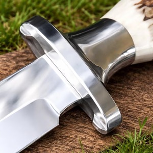 Handgefertigtes Bowie-Messer – Klinge aus D2-Stahl, Griff aus spanischem Hirschhorn, Lederscheide - Product Image 4