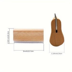1 outil de toilettage pour chevaux de qualité supérieure - Lame anti-poils pour un pelage sain, un outil de nettoyage doux spécialement conçu pour les animaux de compagnie - Product Image 1