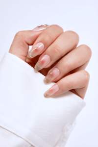 Uñas Postizas Personalizadas con Brillo Nude, Uñas Artificiales al por Mayor, Diseño Degradado Champán con Estrellas, Forma Almendrada, OEM ODM Helios - Product Image 2