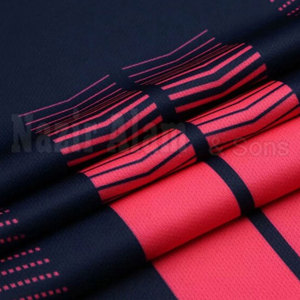 Tela transpirable diseñada para partidos de entrenamiento y juegos competitivos. Uniforme de fútbol cómodo. Material de secado rápido. - Product Image 5
