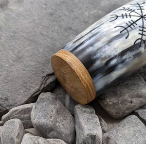 Vaso de Vidrio con Tapa de Cuerno Natural Hecho a Mano, Estilo Vikingo, Único y Ecológico para Cerveza, Sidra, Whisky y Bebidas MULTI CRAFT - Product Image 4