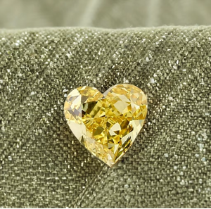 Diamant de laboratoire en vrac, taille brillant cœur, 1,50 carat, clarté VS1, jaune vif fantaisie, certifié IGI, excellente taille, vente en gros - Product Image 4