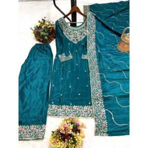 Ensemble Kurti et Dupatta brodés magnifiques pour femmes pour les fêtes - Ensemble de vêtements de fête élégant - Product Image 5