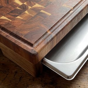 Planche à découper en bois d'acacia avec plateau, bloc de boucher en bois massif, planche de préparation de cuisine avec récupérateur de restes coulissant, planche à découper en bois - Product Image 4