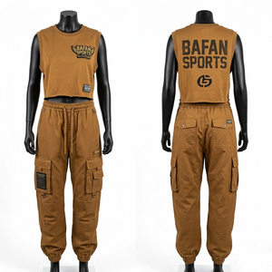 เสื้อครอปแขนกุดผ้าคอตตอนผสมคุณภาพสูง 280 GSM พร้อมกางเกงคาร์โก้ สีน้ำตาล ชุดเซ็ตสำหรับผู้หญิง พร้อมปักโลโก้ตามสั่ง - Product Image 1