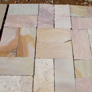 Dalles et carreaux en pierre naturelle durable Raveena Sandstone pour l'architecture de style patrimonial - Product Image 1