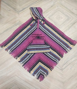 Poncho de Invierno Estilo Bohemio Hindú con Capucha, Rayas y Botones, con Bolsillo, Grueso, 100% Algodón, Unisex - Product Image 3